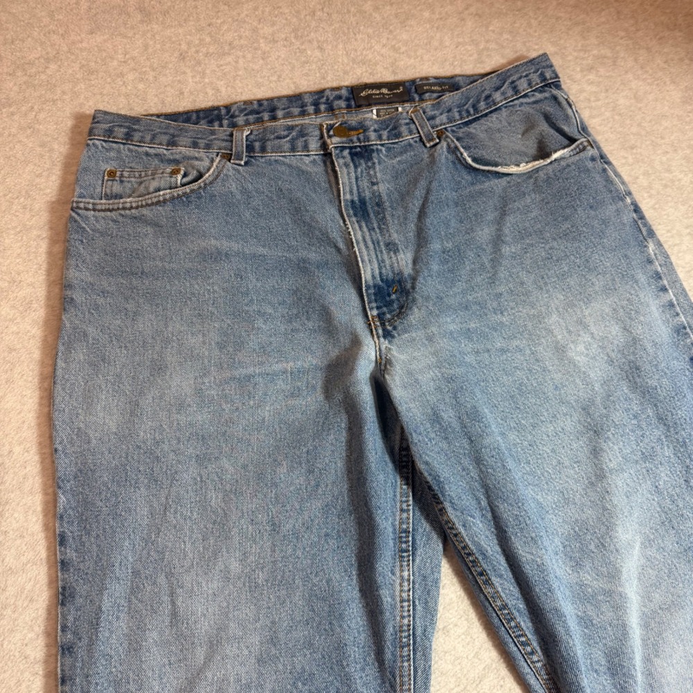 Vintage 2002 Eddie Bauer Jeans Mens 40x32 Relaxed Fit Light/Medium Wash Denim